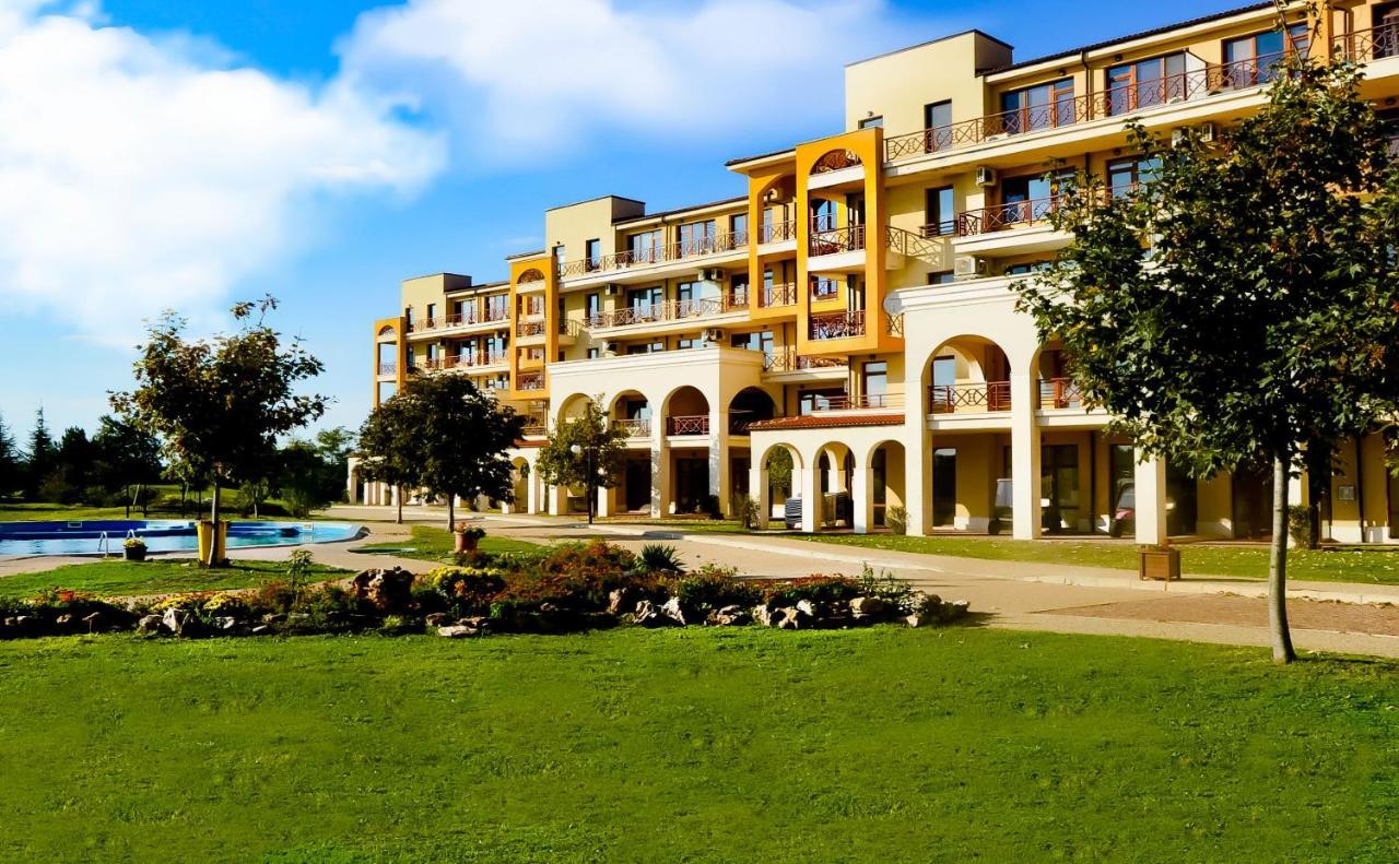 Lighthouse Golf Resort, 75 Mp2, With Balcony Balcsik Kültér fotó